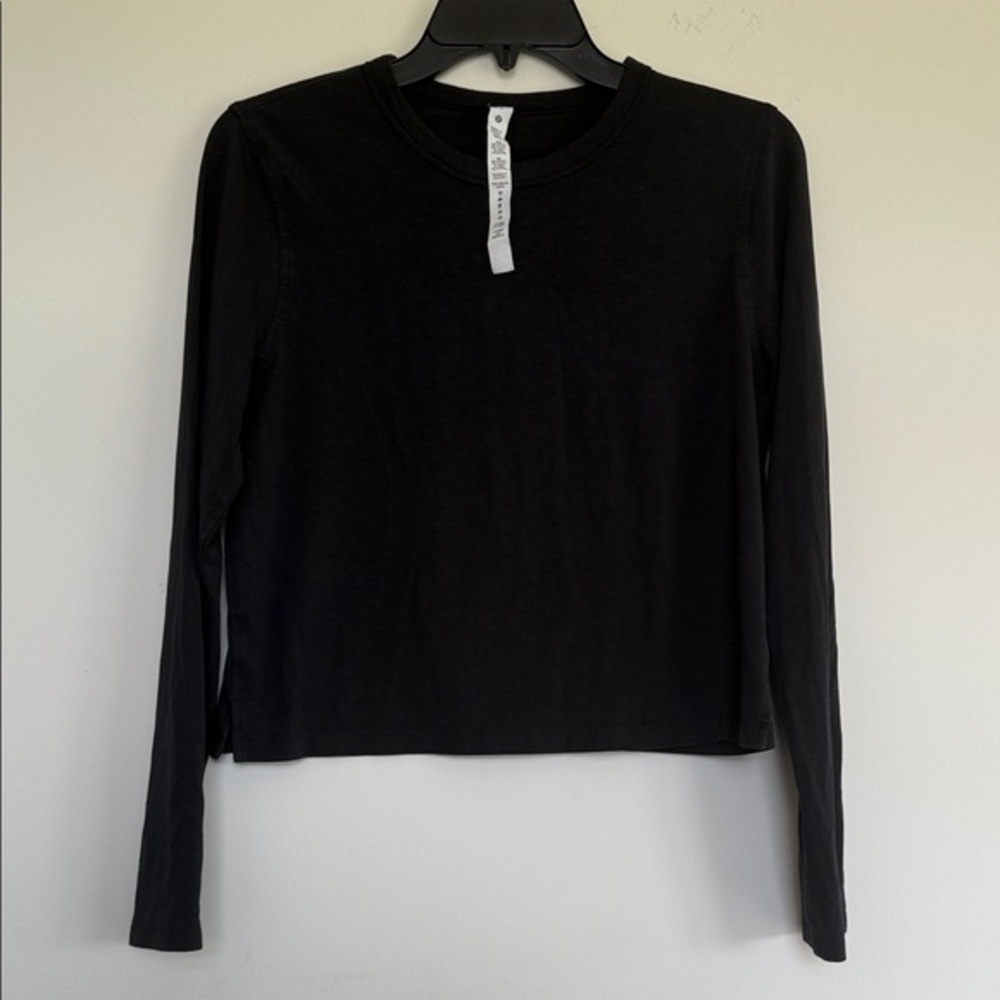 Lululemon Black Long Sleeve Top